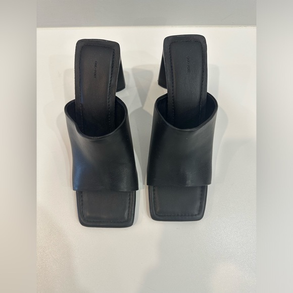 Oak and Fort Heels - Picture 2 of 2